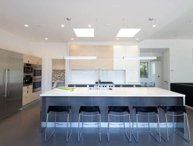 orinda residence &#8\2\1\1; kitchen: modern kitchen photo: lisa duncan 21