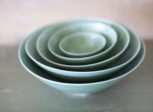 canvas green bowls  