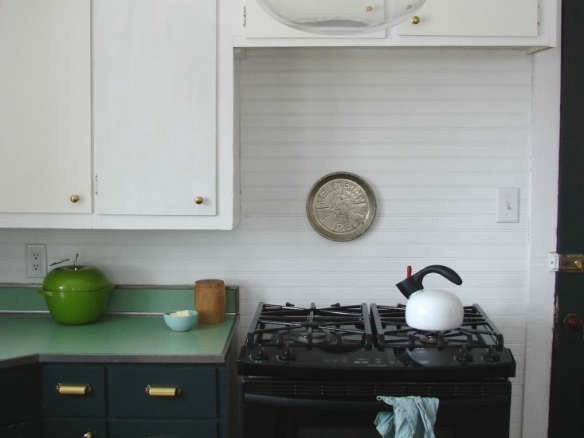 Kitchen of the Week The Stylishly Economical Kitchen Chipboard Edition portrait 22