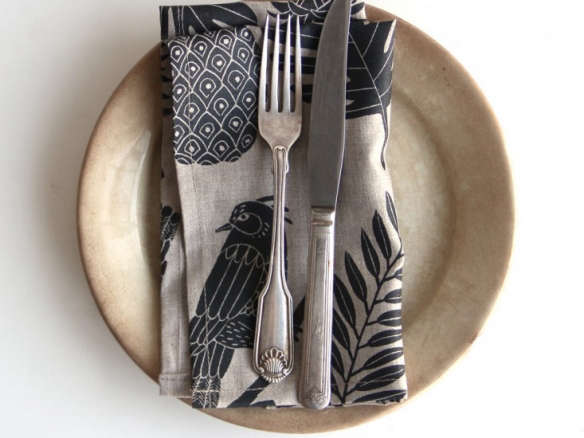 set of two tropical napkins – black 8