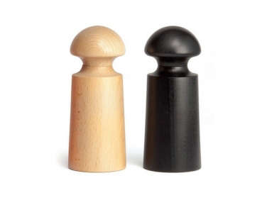 10 Easy Pieces Salt and Pepper Grinders from Around the World portrait 25