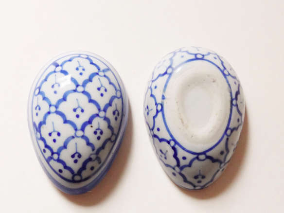porcelain egg box 8