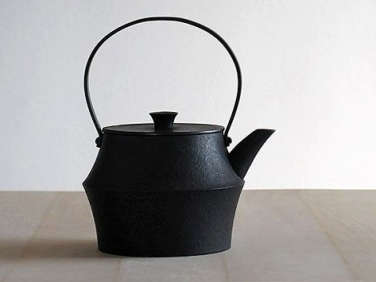 Object Lessons The Great Japanese CastIron Kettle portrait 8