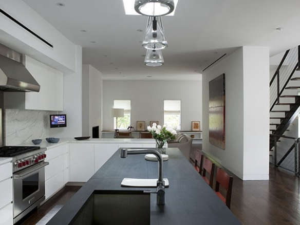 Kitchen of the Week A London Architects SkyLit Compact Kitchen portrait 7