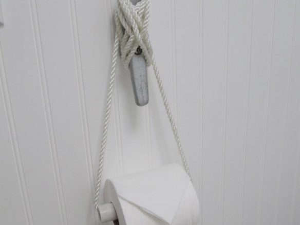 Nautical Cleat as TP Holder 02  