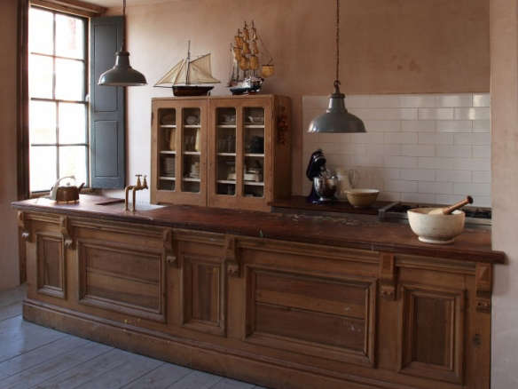 Kitchen of the Week An Undulating Wood Kitchen in Melbourne Curves Included portrait 36