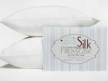 10 Favorites The SleazeFree Silky Pillowcase portrait 14