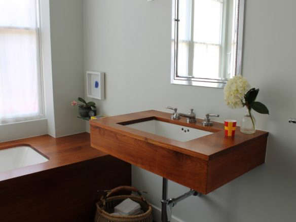 Vote for the Best Bath in the Remodelista Considered Design Awards 2015 Professional Category portrait 36