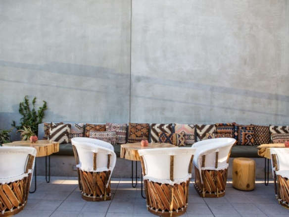 Steal This Look An IndoorOutdoor Dining Space in London portrait 27