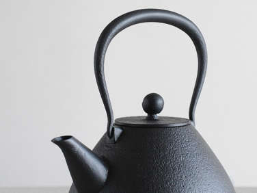 Object Lessons The Great Japanese CastIron Kettle portrait 10