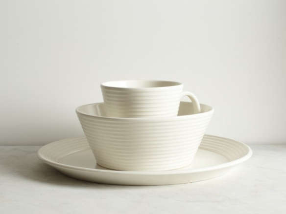 Lenneke Wispelwey Ceramics  Midilicious Bowl portrait 19