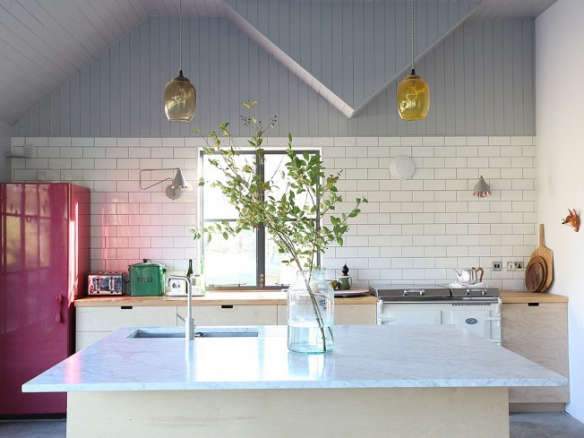 Kitchen of the Week The Stylishly Economical Kitchen Chipboard Edition portrait 34