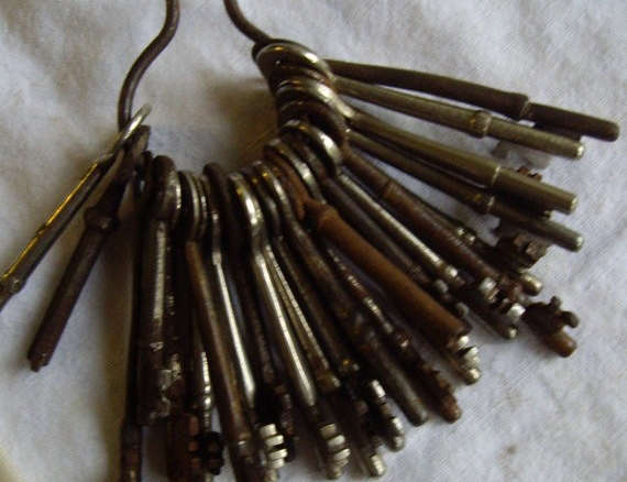 antique skeleton keys 8