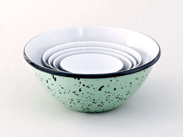 five graniteware nesting bowls 8