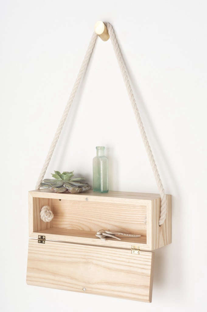 light and ladder hanging box