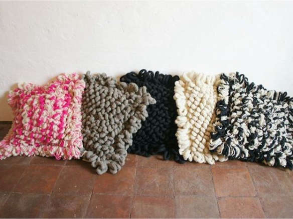 wool x grande floor pillow ‘palomita hot pink mix’ 8