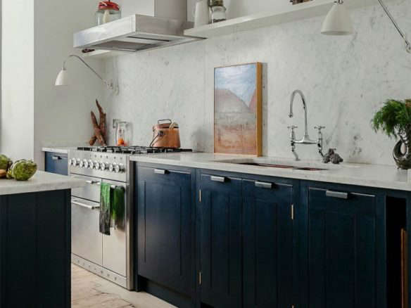 Steal This Look Le CorbuInspired Kitchen in Los Angeles for a Lady Bird Producer portrait 21