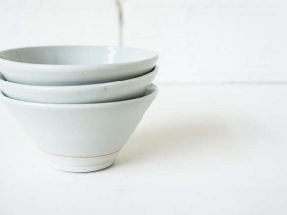 Lenneke Wispelwey Ceramics  Midilicious Bowl portrait 20