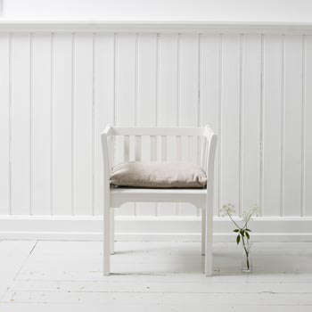 Tulipe Chair portrait 8