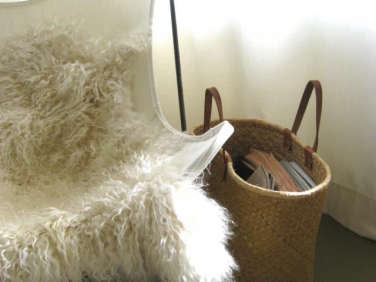 640 straw bag with books 2  