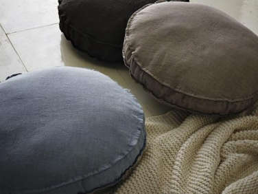 HighLow Round Linen Cushions portrait 7