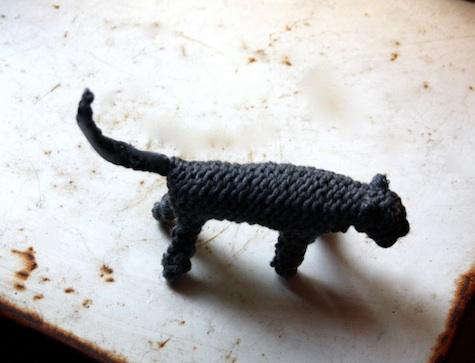 knitted charcoal gray cat 8
