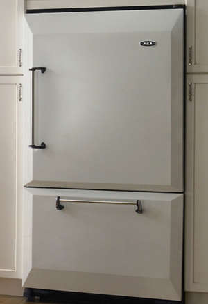 LG Stainless BottomFreezer Refrigerator portrait 29