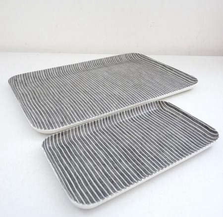pair of linen trays 8