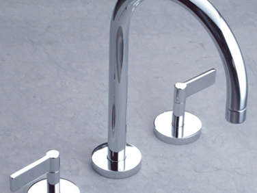 10 Easy Pieces Modern DeckMounted Bath Faucets portrait 18