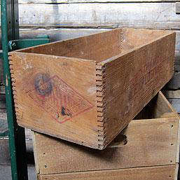 red diamond explosives wooden crate 8