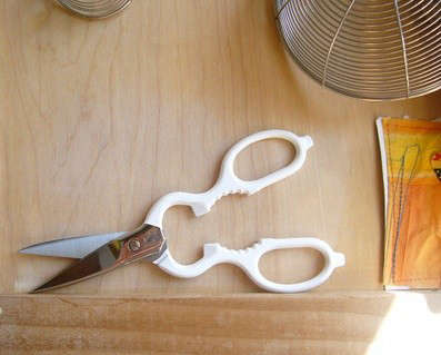 Kitchen Scissors portrait 3 8
