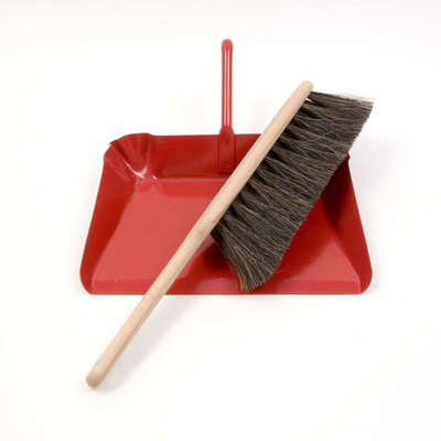 Oiled beech and horsehair brush and dustpan set portrait 18