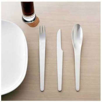 Arne Jacobsen Ant Dining Set portrait 7