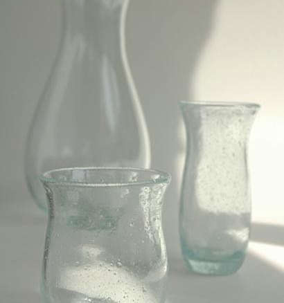 recycled air bubbled glass pitcher and glasses 8