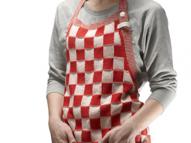 liset van der scheer knitted apron  