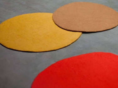 muskhane solid round rugs  