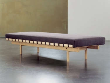 santa cole daybed  