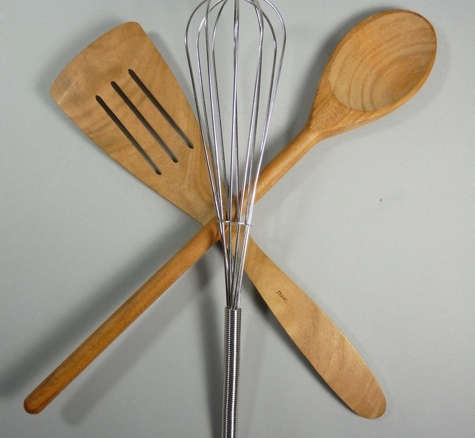 set of kitchen utensils 8