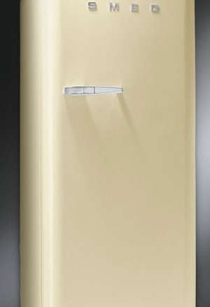 smeg 50s style refrigerator in cream 8