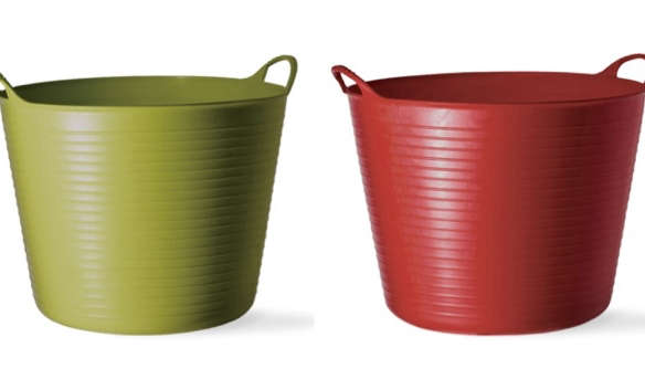 tubtrugs medium buckets red green  