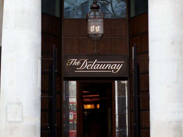 the delaunay entrance lr  