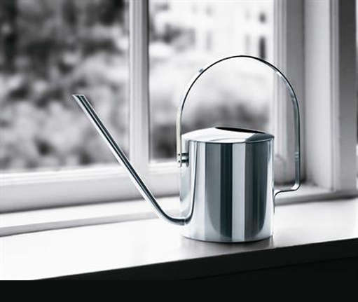 peter holmblad watering can