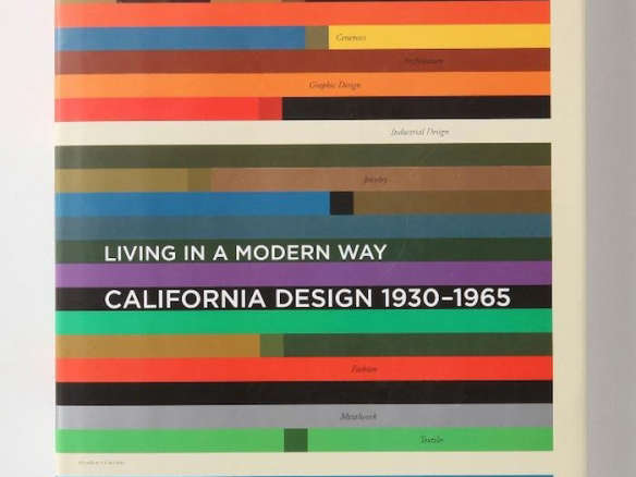 700 living in a modern way front cover  