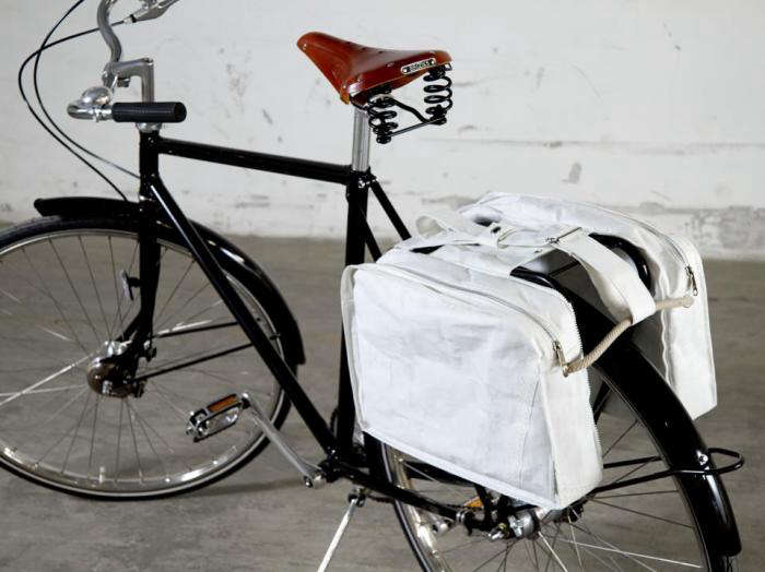 700 save the c bicycle bag 1