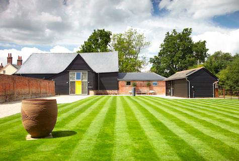 Kitchen of the Week A Modern Barn Conversion in the English Countryside portrait 28