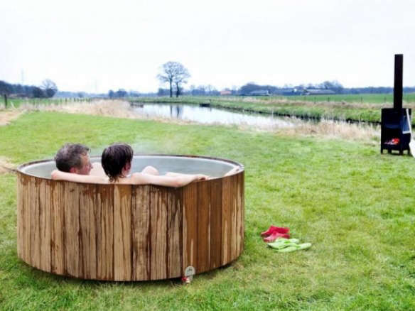700 wooden outdoor tub with people  