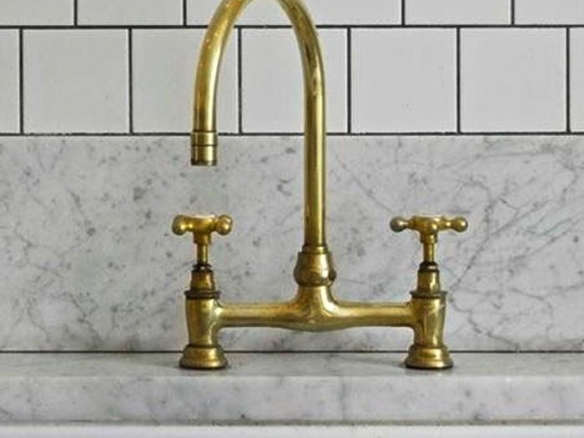 5 favorites: brass faucets for the kitchen 9