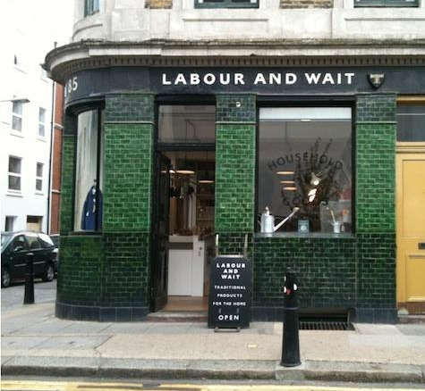 labour wait exterior shop  