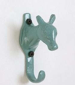 urban outfitters horse hook 2  