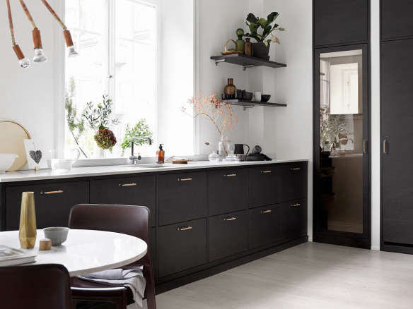 Kitchen of the Week Lifes Daily Details Celebrated in an ArchitectDesigned Kitchen portrait 27